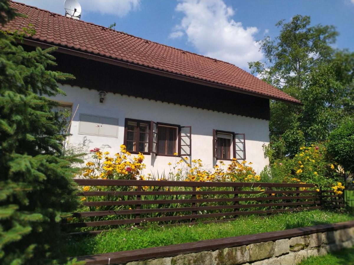 Hotel Ubytovani V Ceskem Raji Holín Exterior foto